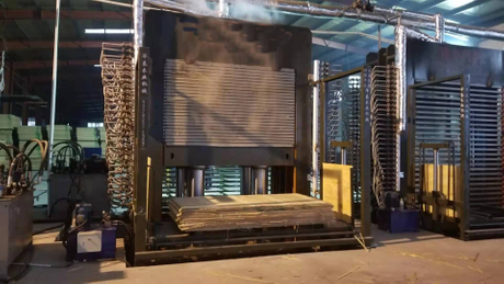 Máquina automática de prensado en caliente de madera contrachapada para madera